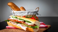 food Mozzarella tomatoes lettuce bread