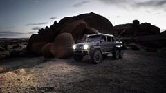 Mercedes-Benz 6x6 Car trucks desert