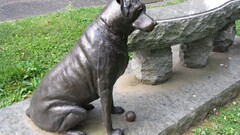 statue dog Cave Hill Cemetery