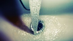 water vortex drains chains shadow bubbles underwater