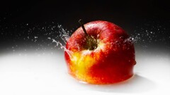 apples splashes fruit