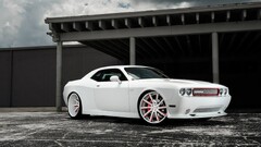 Car dodge challenger colored wheels