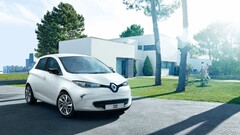Car Renault ZOE Renault vehicle House white cars