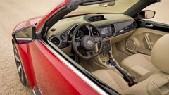 Car Volkswagen Volkswagen New Beetle car interior watermarked