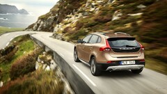 Car Volvo V40 vehicle Volvo road