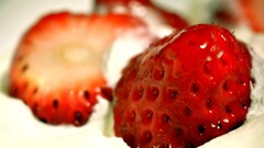 depth of field food strawberries