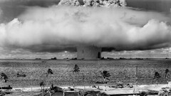 explosion Bikini Atoll atomic bomb vintage pacific ocean bombs