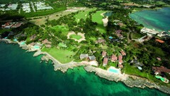 golf aerial view water