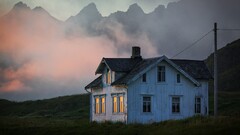 House Mountains wood-house