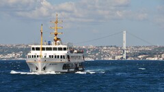 Istanbul vehicle water