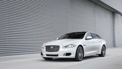 Jaguar XJ Jaguar (car) Car vehicle British cars silver cars