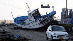 Japan earthquakes boat Subaru Vivio Kei car Car Subaru