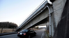 Japan earthquakes Car Bridge