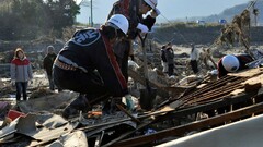 Japan earthquakes ruin