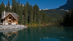 Lake House Mountains water