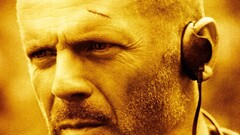 Movies Bruce Willis Tears of the Suns yellow face