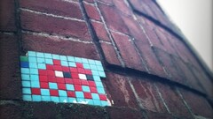 square wall Bricks Space Invaders cyan